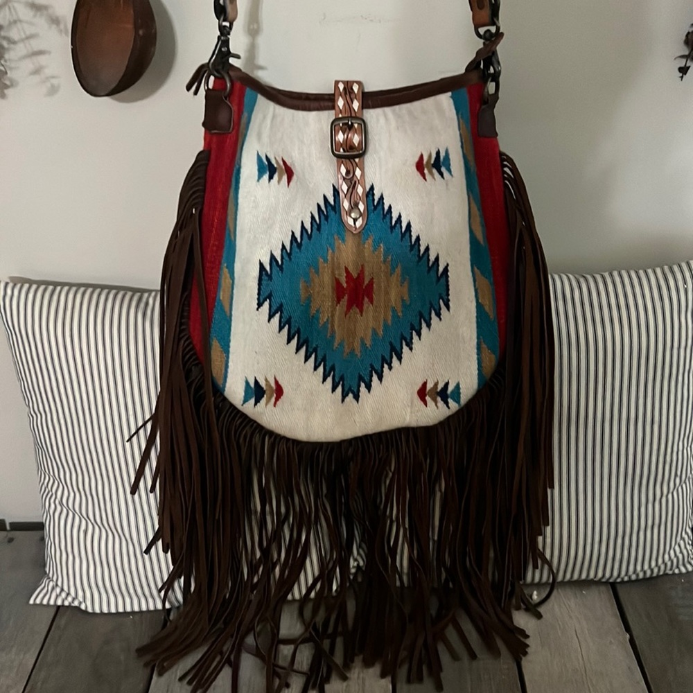American Darling saddle blanket cross body purse, like new condition